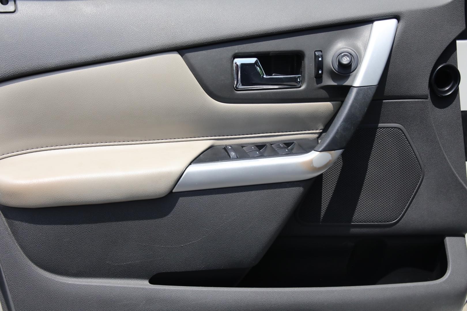 2013 WHITE FORD EDGE SE FWD (2FMDK3GC4DB) with an 3.5L V6 DOHC 24V engine, 6-SPEED AUTOMATIC transmission, located at 420 E. Kingsbury St., Seguin, TX, 78155, (830) 401-0495, 29.581060, -97.961647 - Photo#15